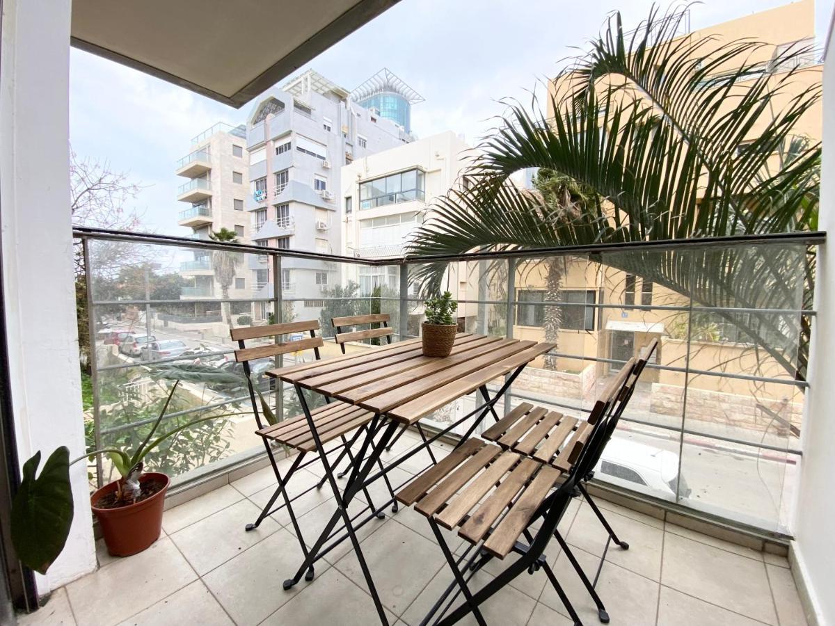 Sea Suites Tel Aviv Exterior photo