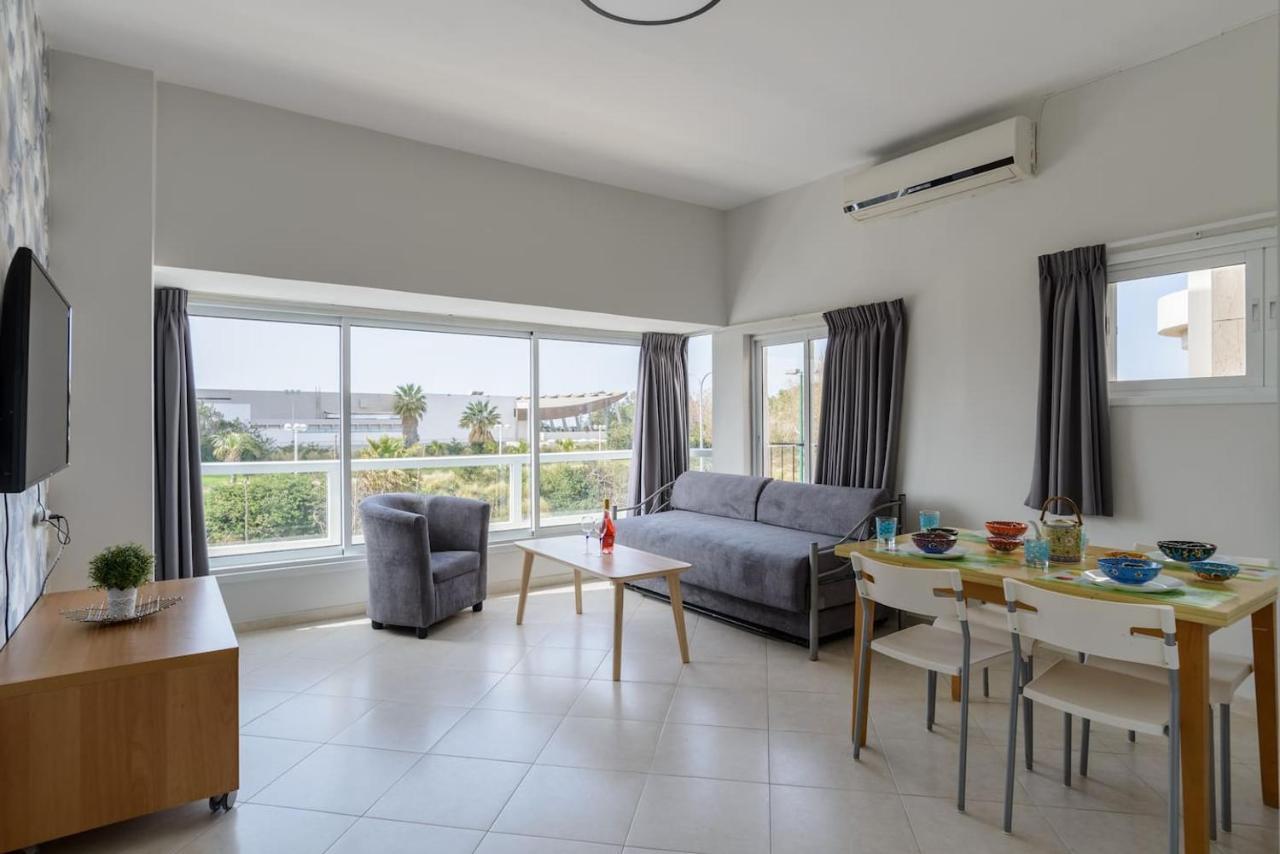 Sea Suites Tel Aviv Exterior photo
